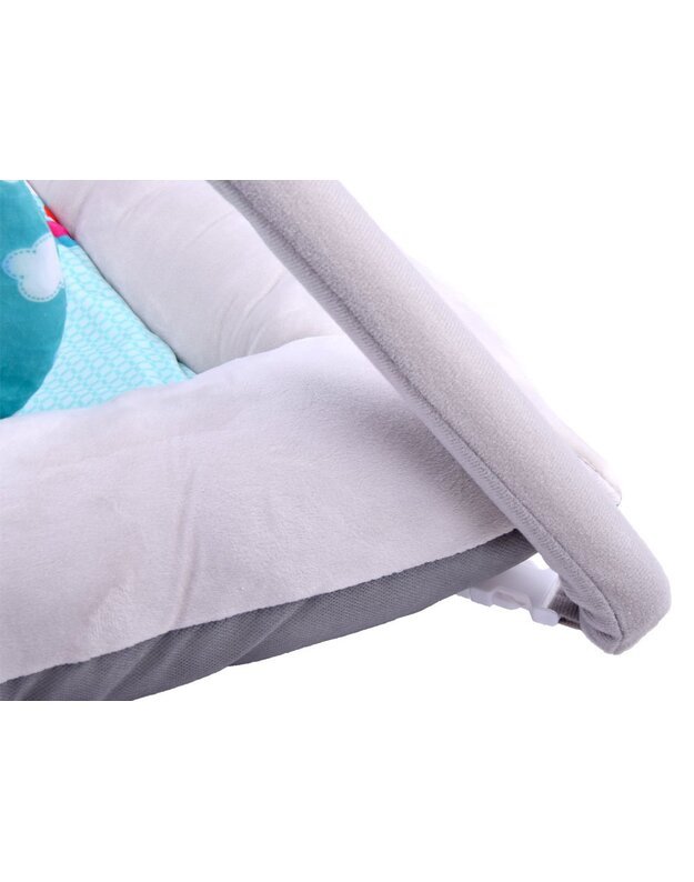 Nuostabus kilimėlis kūdikiams su žaisliukais