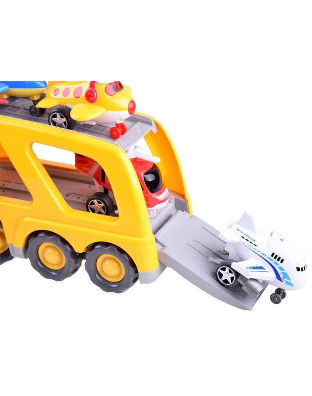 Lėktuvų vilkikas su garso iįr šviesos efektais