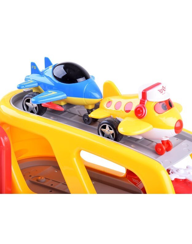 Lėktuvų vilkikas su garso iįr šviesos efektais