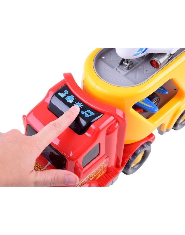 Lėktuvų vilkikas su garso iįr šviesos efektais