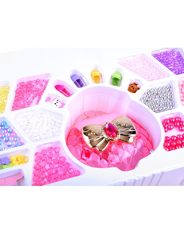 Spalvotų karoliukų rinkinys papuošalų gamybai