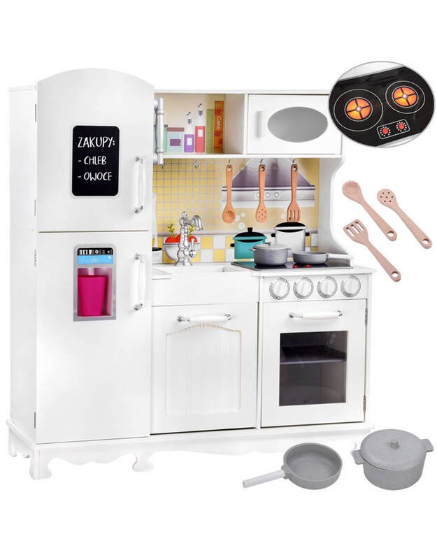 Didelė medinė virtuvė su orkaite ir šaldytuvu