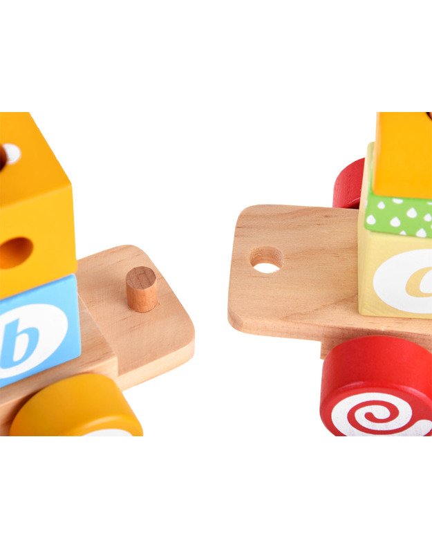 Medinių kaladėlių lokomotyvas su raidėmis 