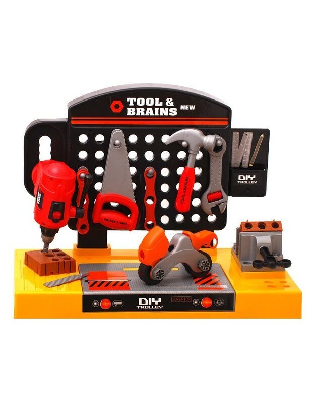 DIY mechaniko dirbtuvės su įrankiais