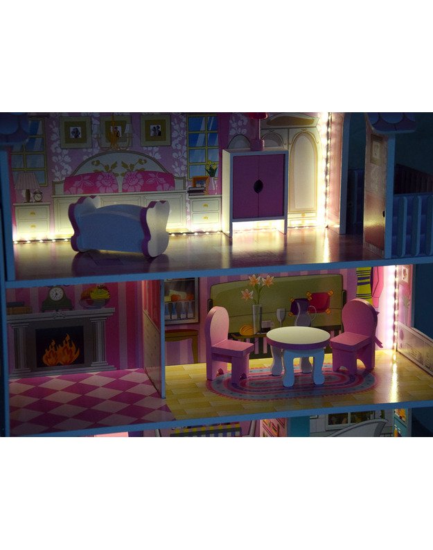 Medinis lėlių namas su LED apšvietimu