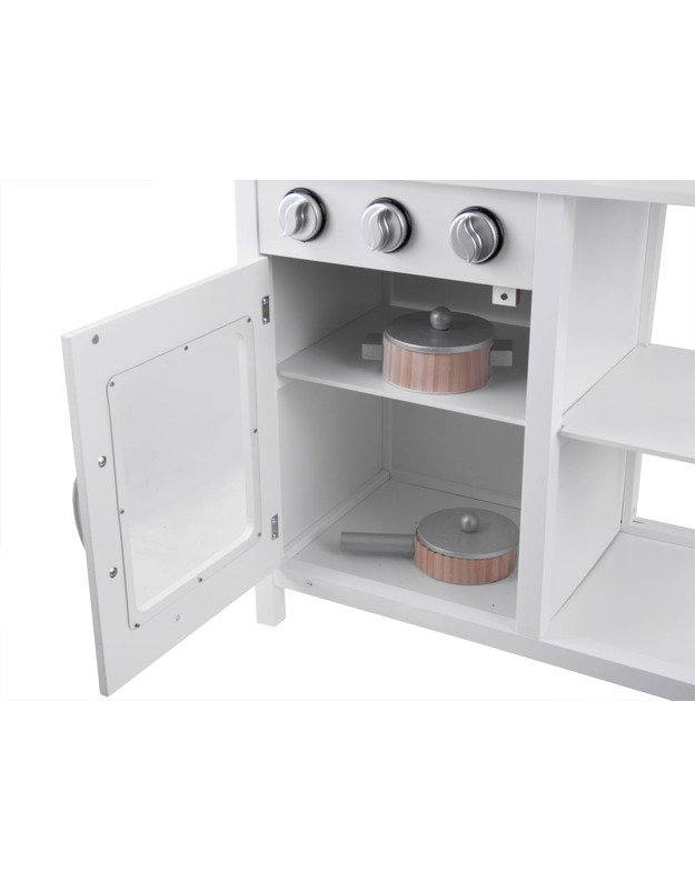 Medinė virtuvė su garso ir šviesos efektais