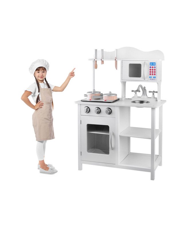 Medinė virtuvė su garso ir šviesos efektais