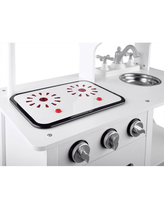 Medinė virtuvė su garso ir šviesos efektais