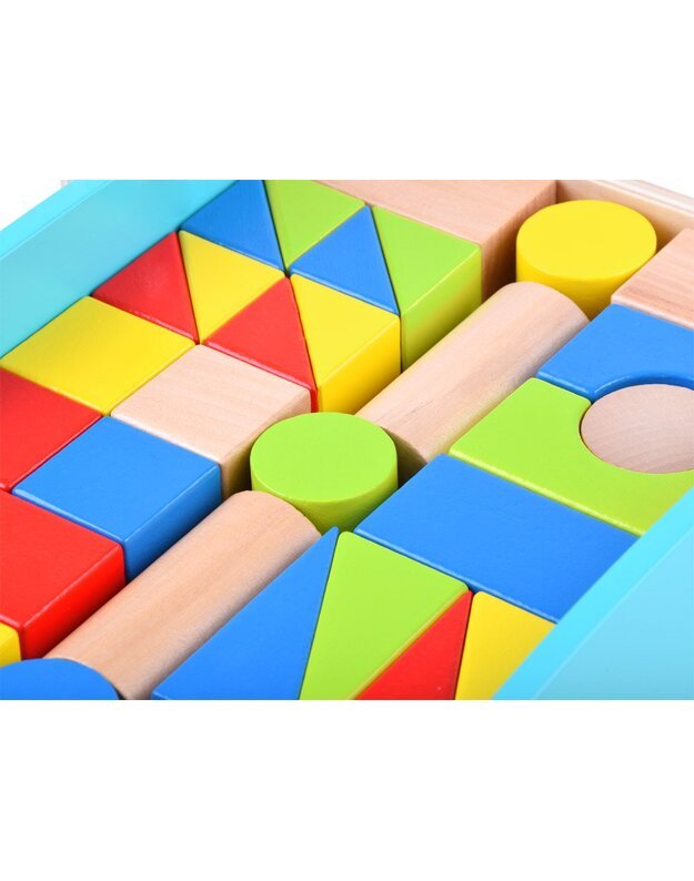 Medinis stumdukas su kaladėlėmis